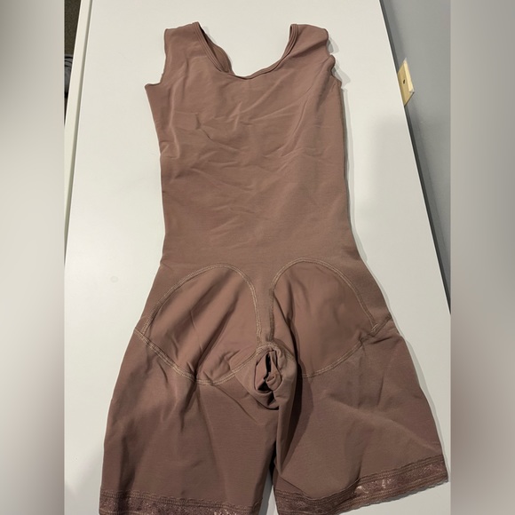 Delie d Prada Faja Size small NWOT - Picture 4 of 13